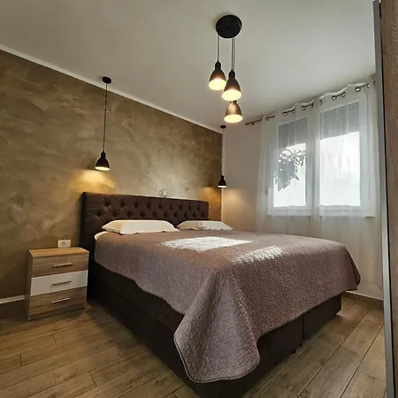 Deluxe Apartment Near The Bridge Zadar Exterior photo