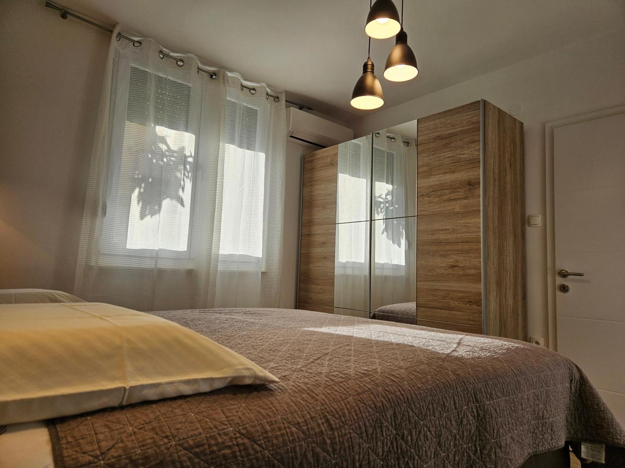Deluxe Near The Bridge Apartment Zadar